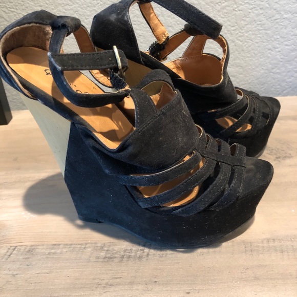 SOLD! Qupid Black Strapy Wedges - Picture 4 of 4